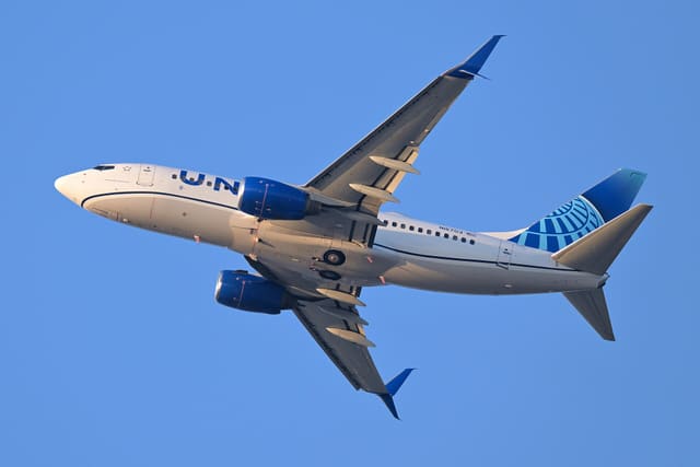 N16703 - Boeing