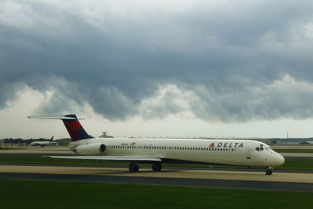 N916DL - Aircraft
