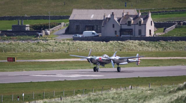 N25Y - Lockheed