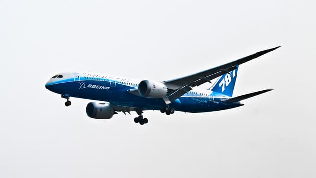 N787BX - Boeing