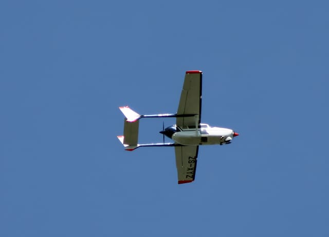 ZS-XYZ - Cessna