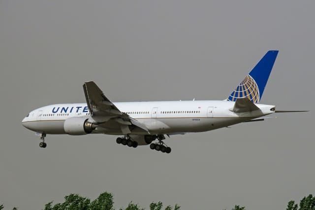 N783UA - Boeing