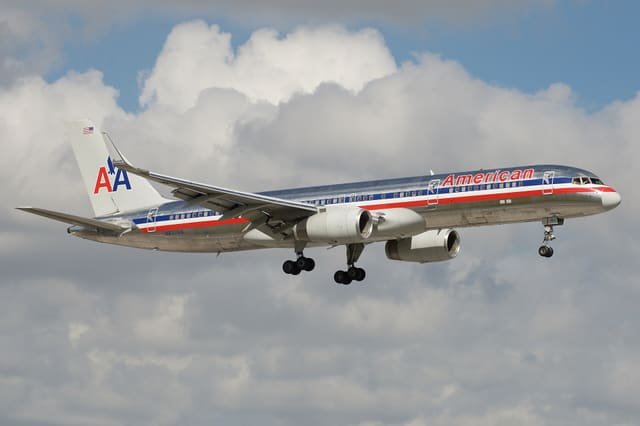 N677AN - Boeing