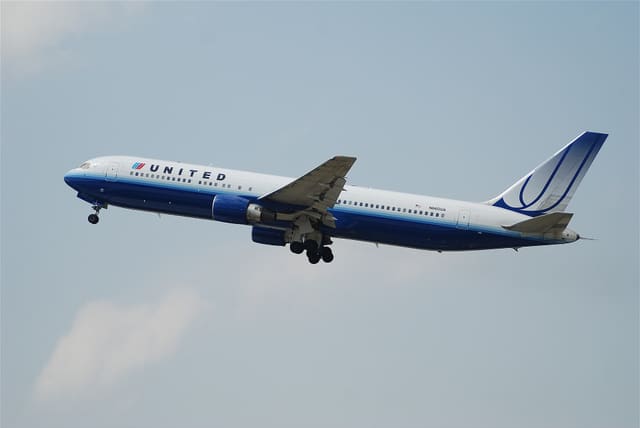 N660UA - Boeing