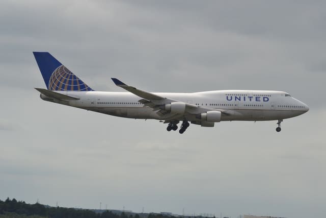 N180UA - Boeing