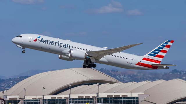 N834AA - Boeing