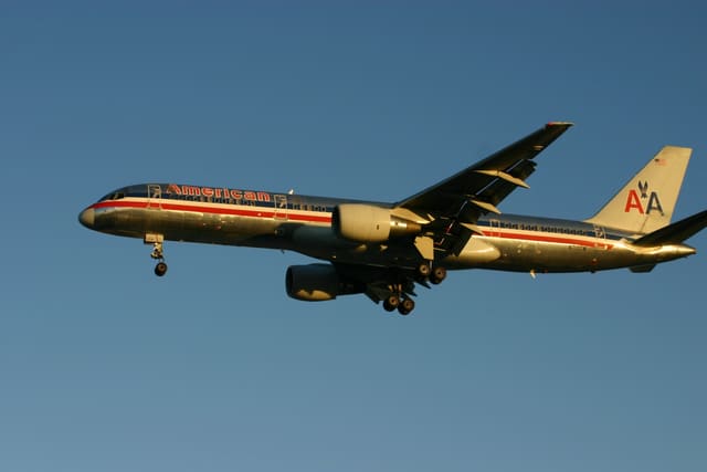 N713TW - Boeing