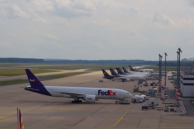 N855FD - Twin-engine aircraft