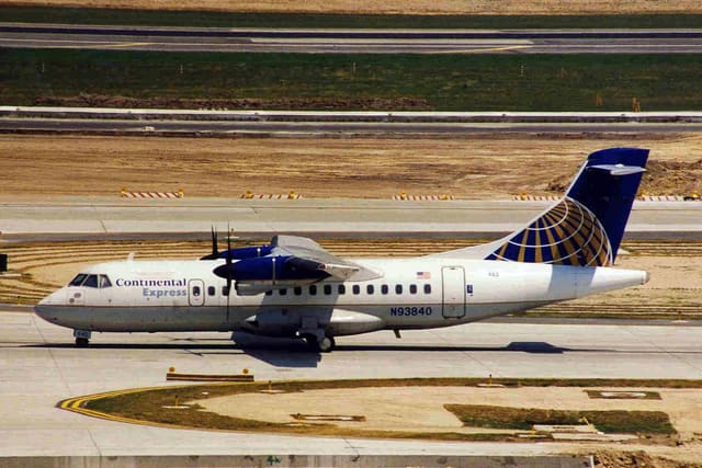 N93840 - Twin-engine aircraft