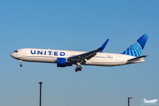 N668UA — Boeing