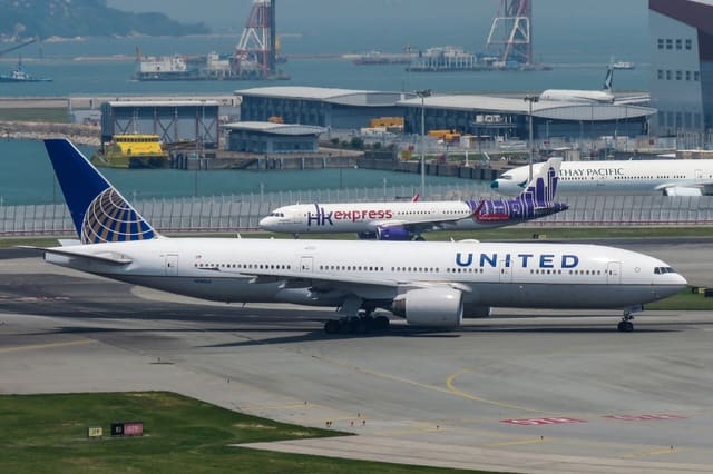 N785UA - Boeing