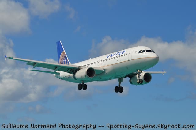 N407UA - Airbus