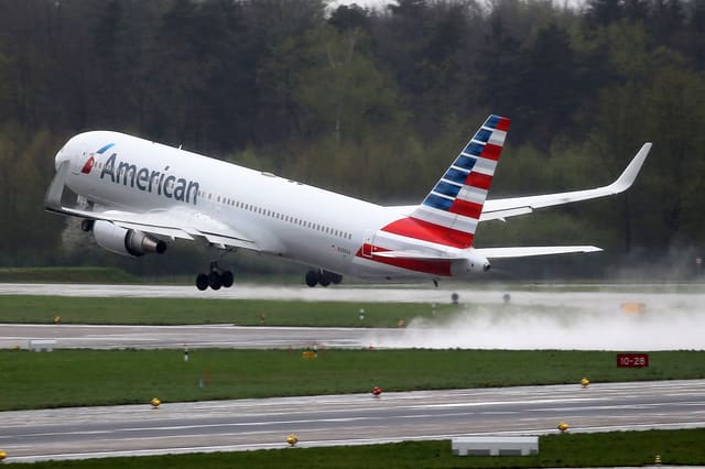 N388AA - Twin-engine aircraft