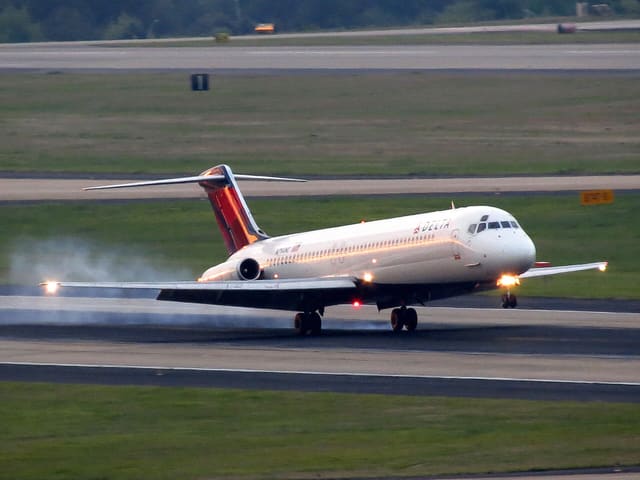 N784NC - Twin-engine aircraft