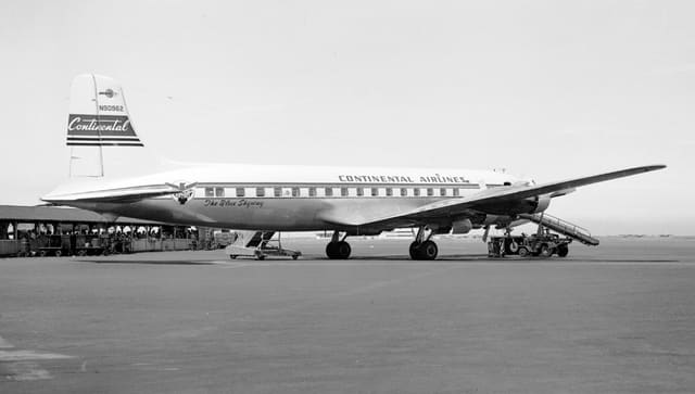 N90962 - Twin-engine aircraft