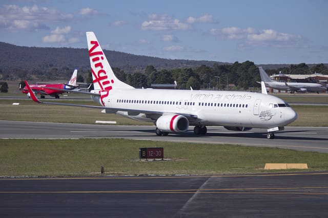 N834BA - Twin-engine aircraft