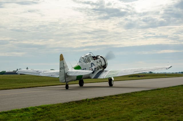 N4983N - Single-engine aircraft