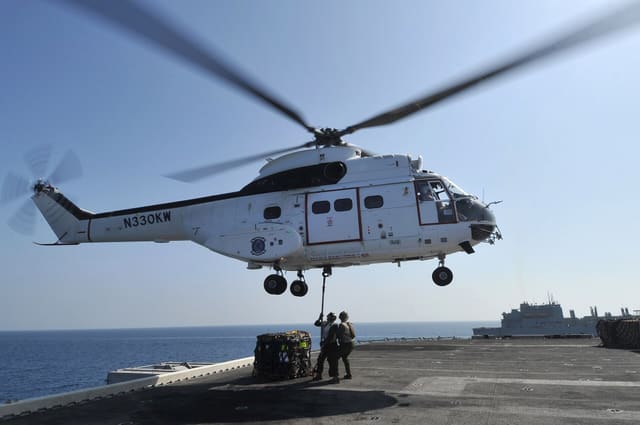 N330KW - Helicopter