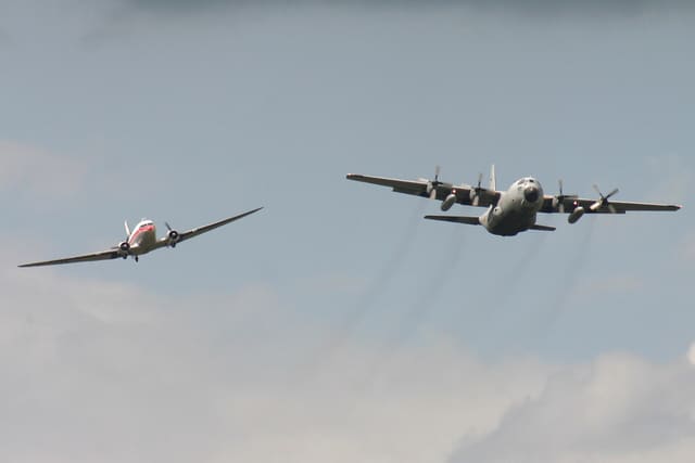 N49AG - Twin-engine aircraft