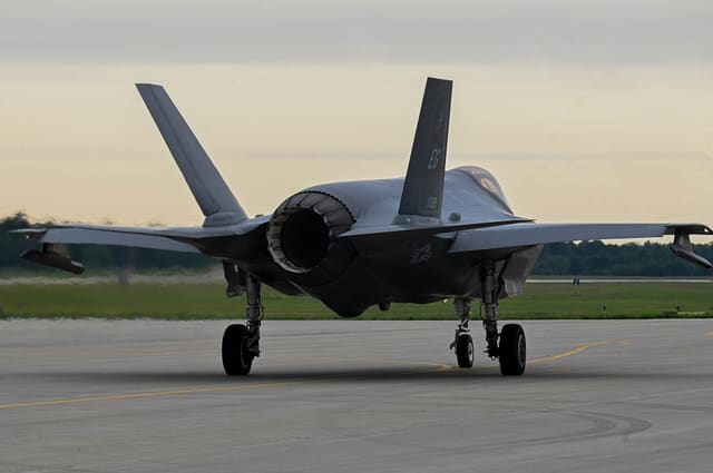  - Aircraft