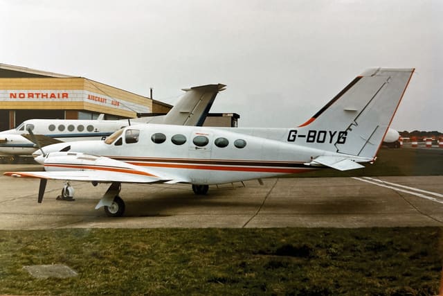 G-BOYG - Twin-engine aircraft