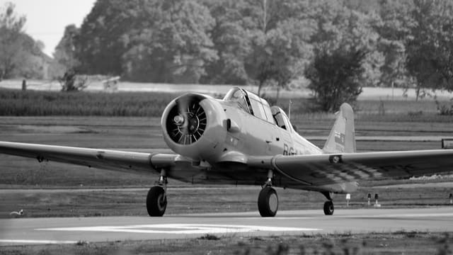 C-FWPK - Warbird