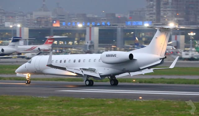 N866MS - Bombardier
