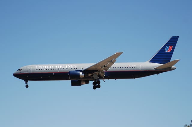 N671UA - Boeing