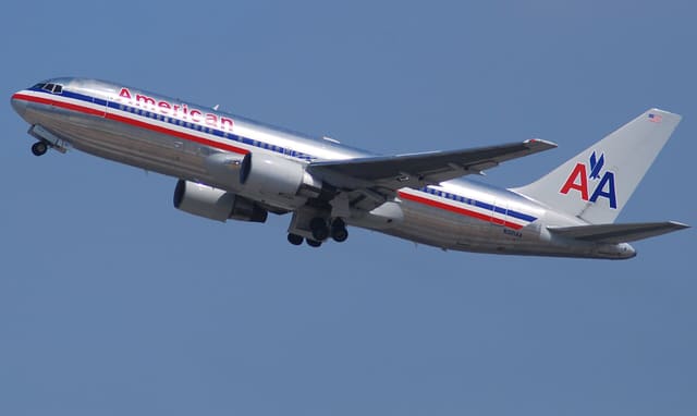 N321AA - Boeing