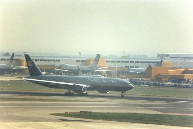 N782UA - Boeing
