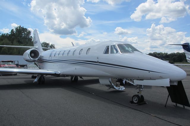 N680AB - Business jet