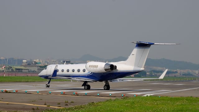 N168BB - Business jet
