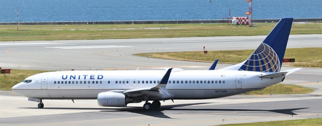 N77295 - Twin-engine aircraft