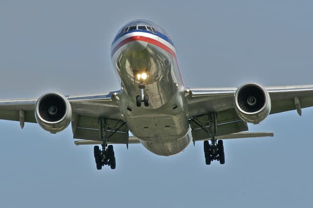 N788AN - Twin-engine aircraft