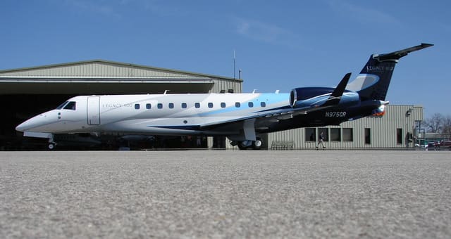 N975GR - Business jet