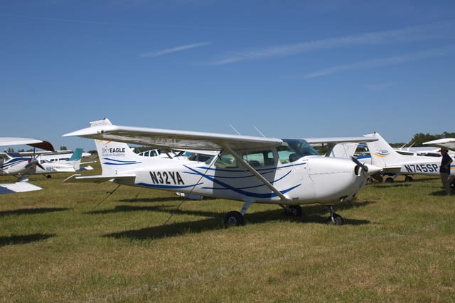 N32YA - Cessna