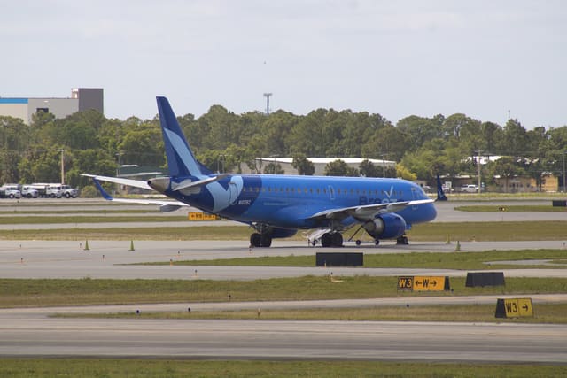 N102BZ - Embraer