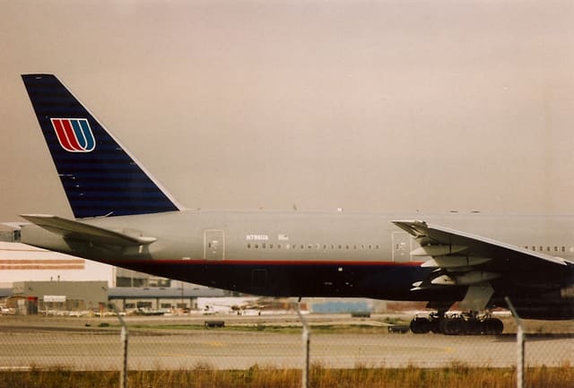 N786UA - Aircraft