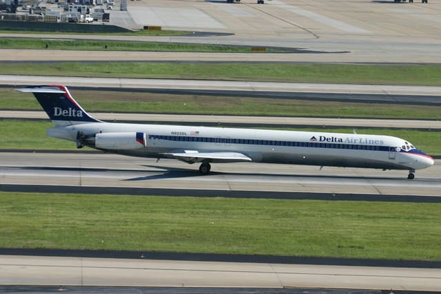 N925DL - Douglas