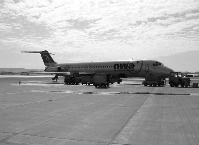 N774NC - Douglas