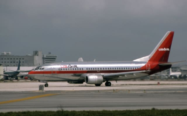 N382AU - Twin-engine aircraft