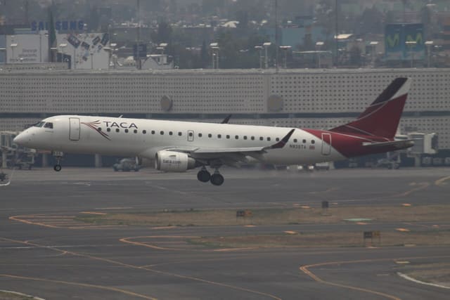 N935TA - Embraer