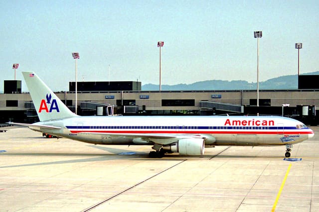 N362AA - Boeing