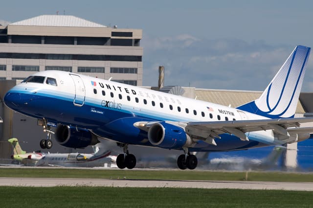 N657RW - Twin-engine aircraft