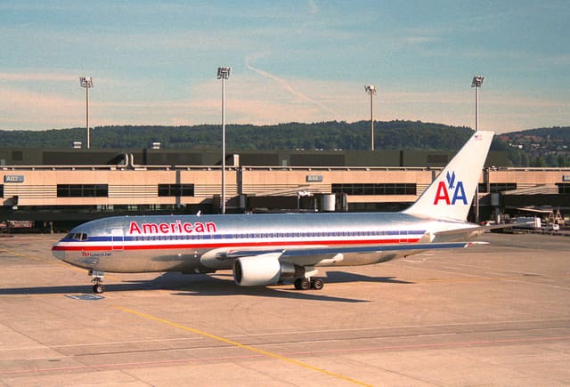 N320AA - Boeing