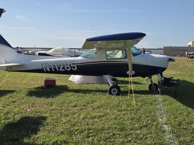 N11285 - Cessna 150L