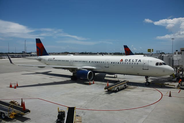 N322DN - Airbus