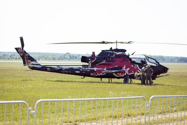 N11FX - Helicopter