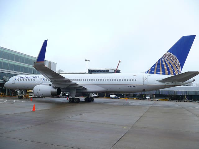 N33103 - Aircraft