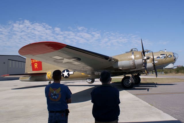  - Twin-engine aircraft